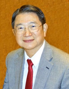 方幸七 演奏中的方幸七