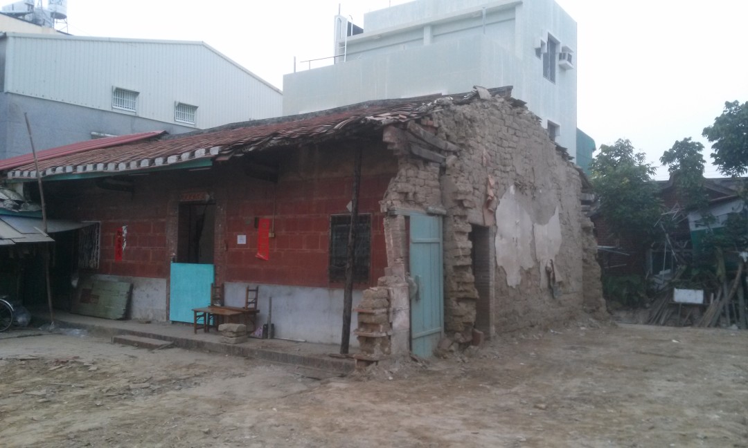 366_圖一B. 伸手仔被毀而清除後之出生地, View of the birth place after clean-up the second bed-room and arm